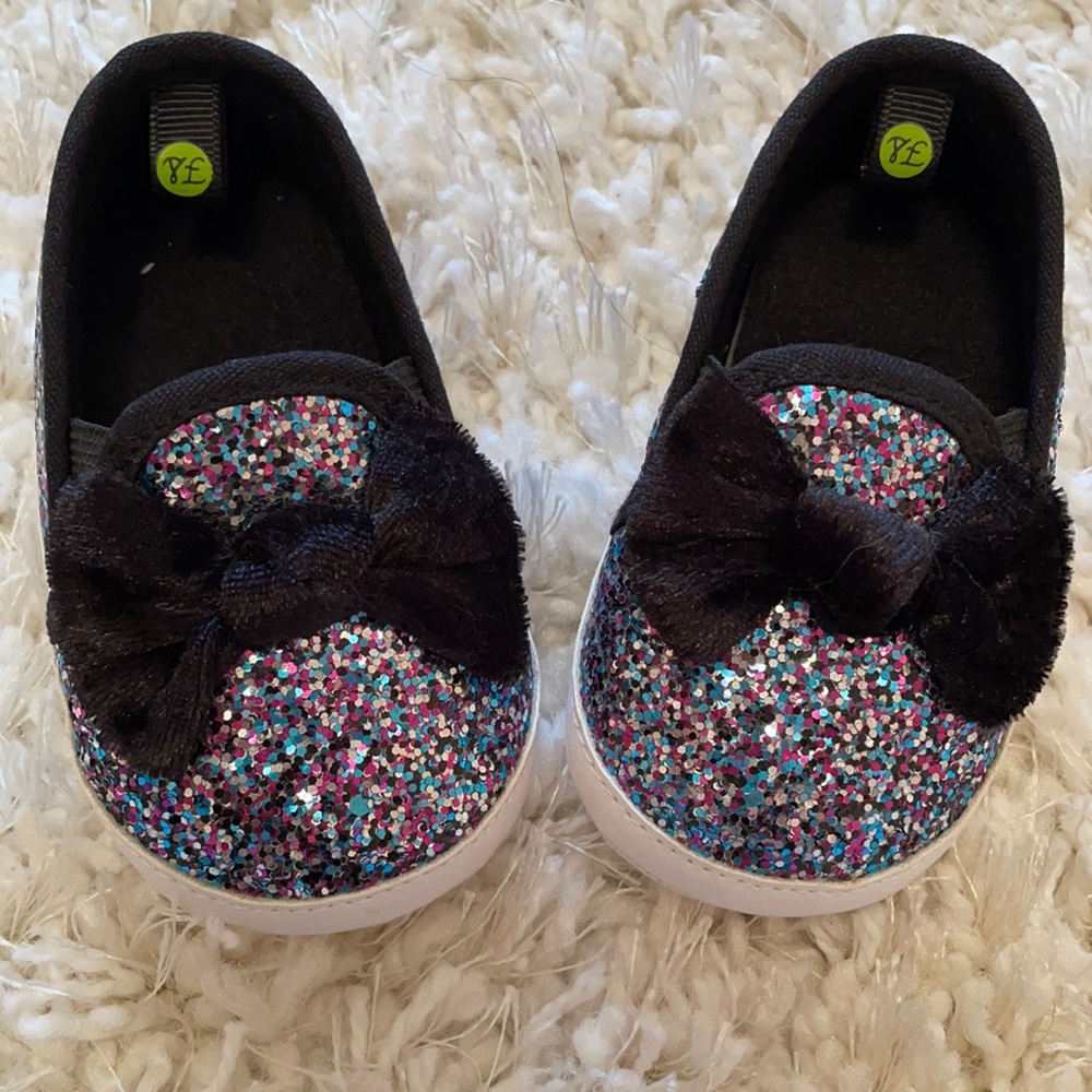 NWOT Baby Girls First Steps Glittery shoes!!